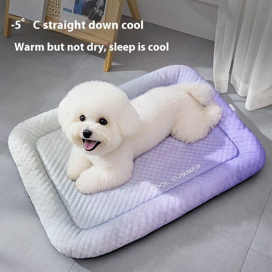 ⏳ NUR HEUTE: SALE FÜR NUR 9,99 £!! ❄️ Pawchill™ 🇬🇧 Kühlmatte für Hunde & Katzen 🐾 Natürlich kühlende Eisseidenmatte • Atmungsaktiv, waschbar & weich 🌿 Für Böden, Sofas & Autofahrten • Verschiedene Größen • Farbverlauf ☀️🐶🐱